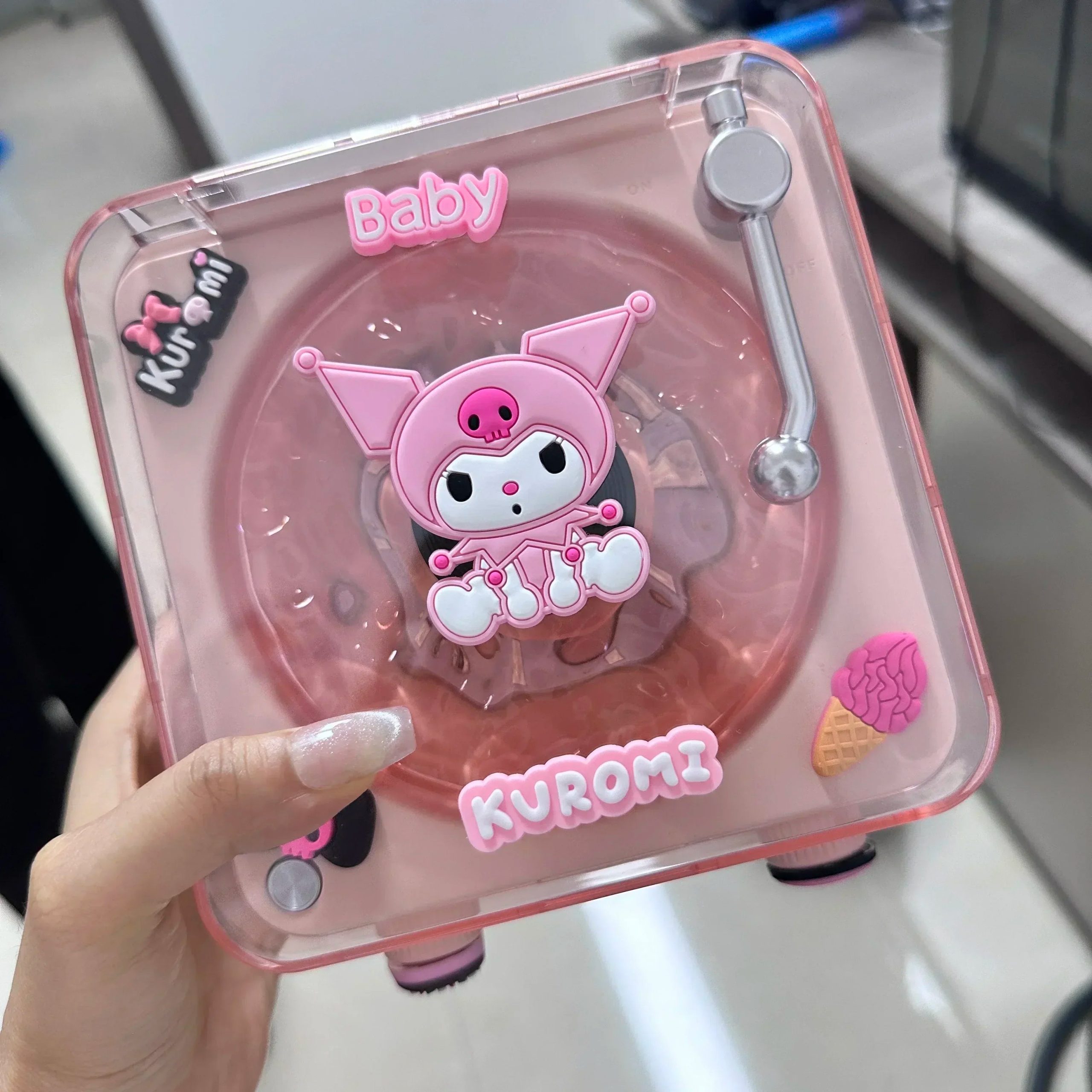 Hello Kitty Retro Bluetooth Speaker - Image 6